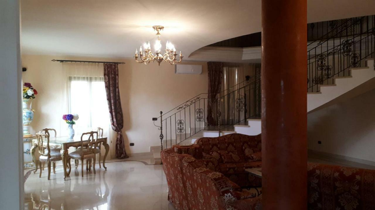 Villa Dei Sogni Sant'Arpino Екстериор снимка